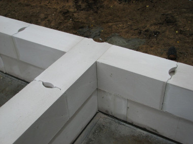 Przewiązanie ściany wewnętrznej z zewnętrzną, która będzie ocieplona