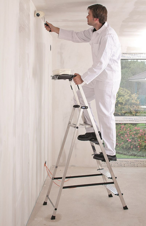 Optymalna temperatura do malowania wnętrz to 15-20°C, zaś wilgotność powietrza ok. 80%