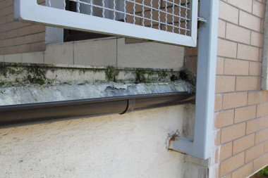 Widok na taras z boku - przed remontem