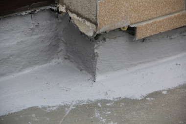 Narożniki wymagają dodatkowego zabezpieczenia taśmą uszczelniającą