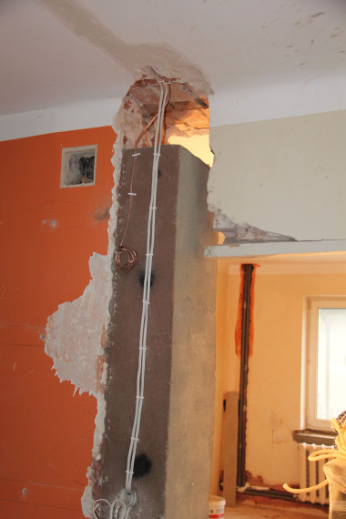 Podciąg oparty na filarach z żelbetu