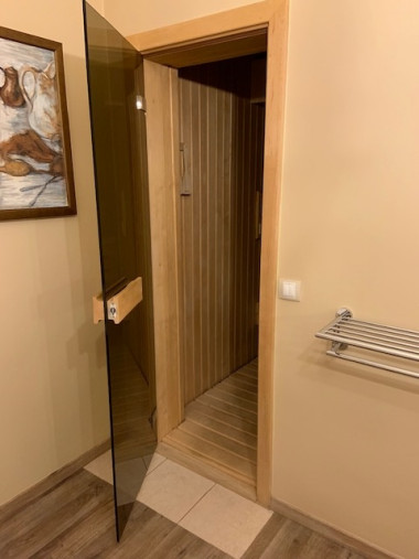 Drzwi do sauny fińskiej