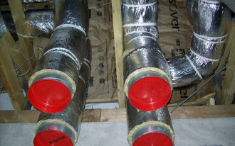 Z jakich rur powinno się wykonać przewody wentylacyjne i jak je poprowadzić?