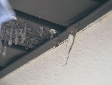 Sopel powstał w miejscu wylotu powietrza wewnętrznego