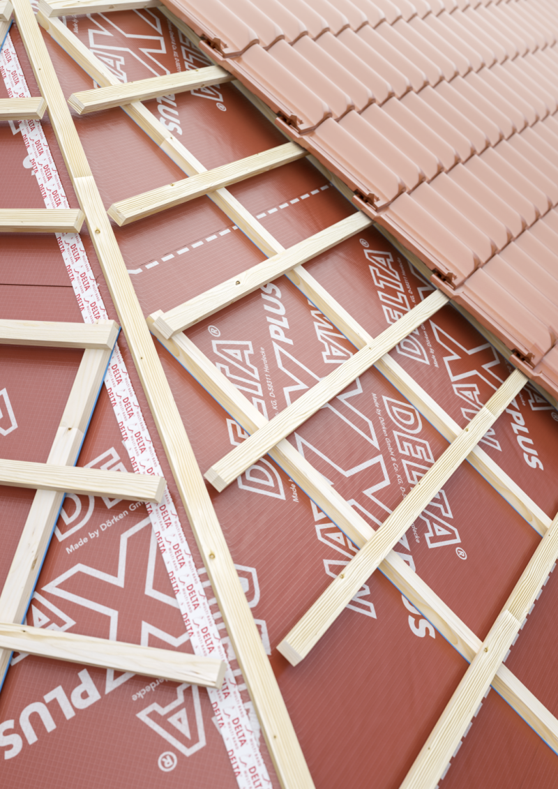 Dach skośny kryty membraną dachową DELTA®-MAXX PLUS