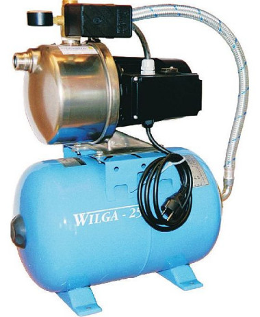 Pompa samozasysająca w typowym zestawie ze zbiornikiem wody