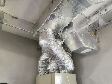 Zaizolowane rury centrali wentylacyjnej