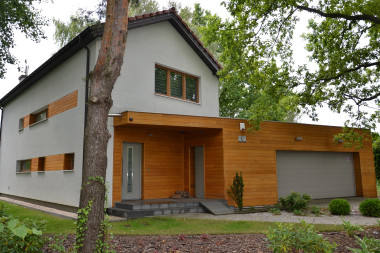 Drewno okoume jako dekoracja okien