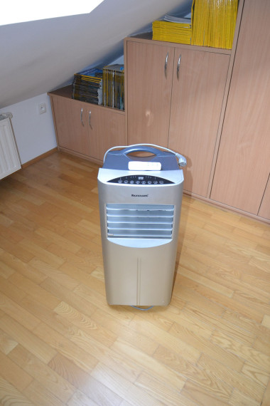 Obudowa klimatyzatora jest poręczna