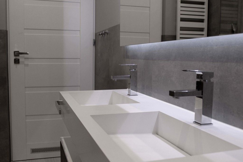 Matowa podwójna umywalka