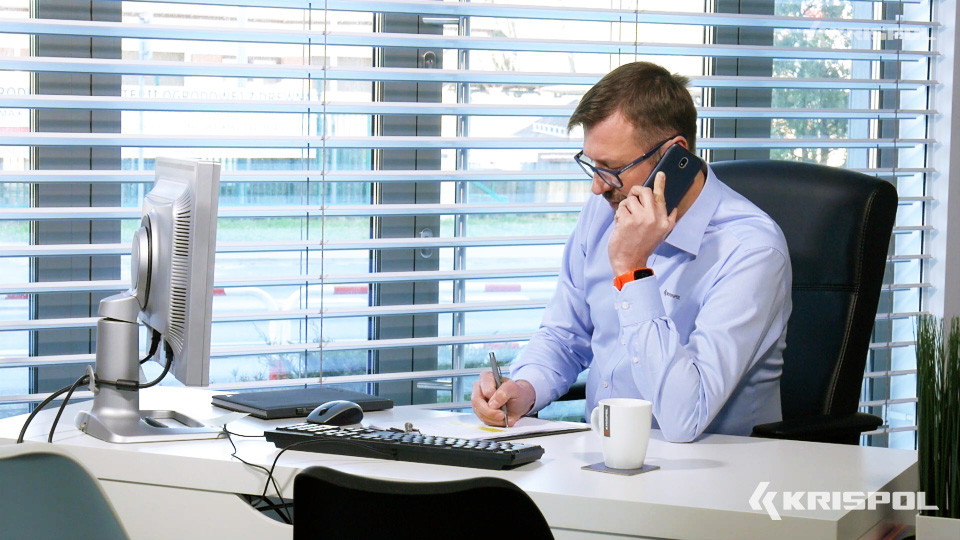 W salonach KRISHOME wiosenna promocja na zakupy pakietowe: okno + roleta, drzwi + brama itd.