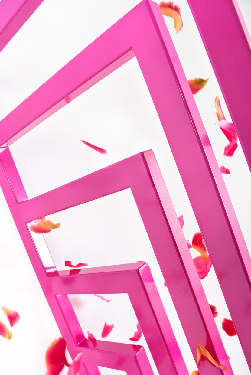 Grzejnik łazienkowy: oryginalny, geometryczny układ rur