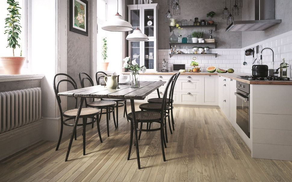 Drewniana posadzka w kuchni i jadalni