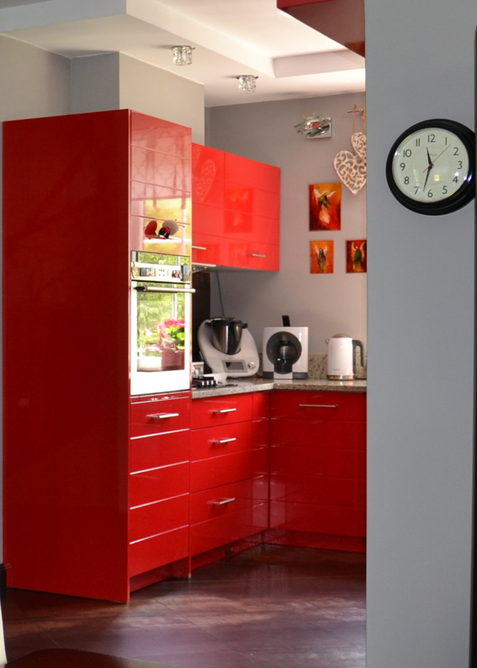 Automatyczna szufelka w kuchni