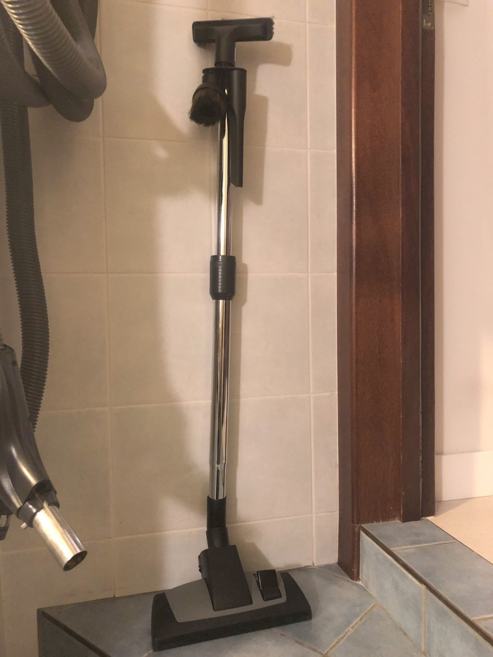 Wąż do centralnego odkurzacza i szczotka