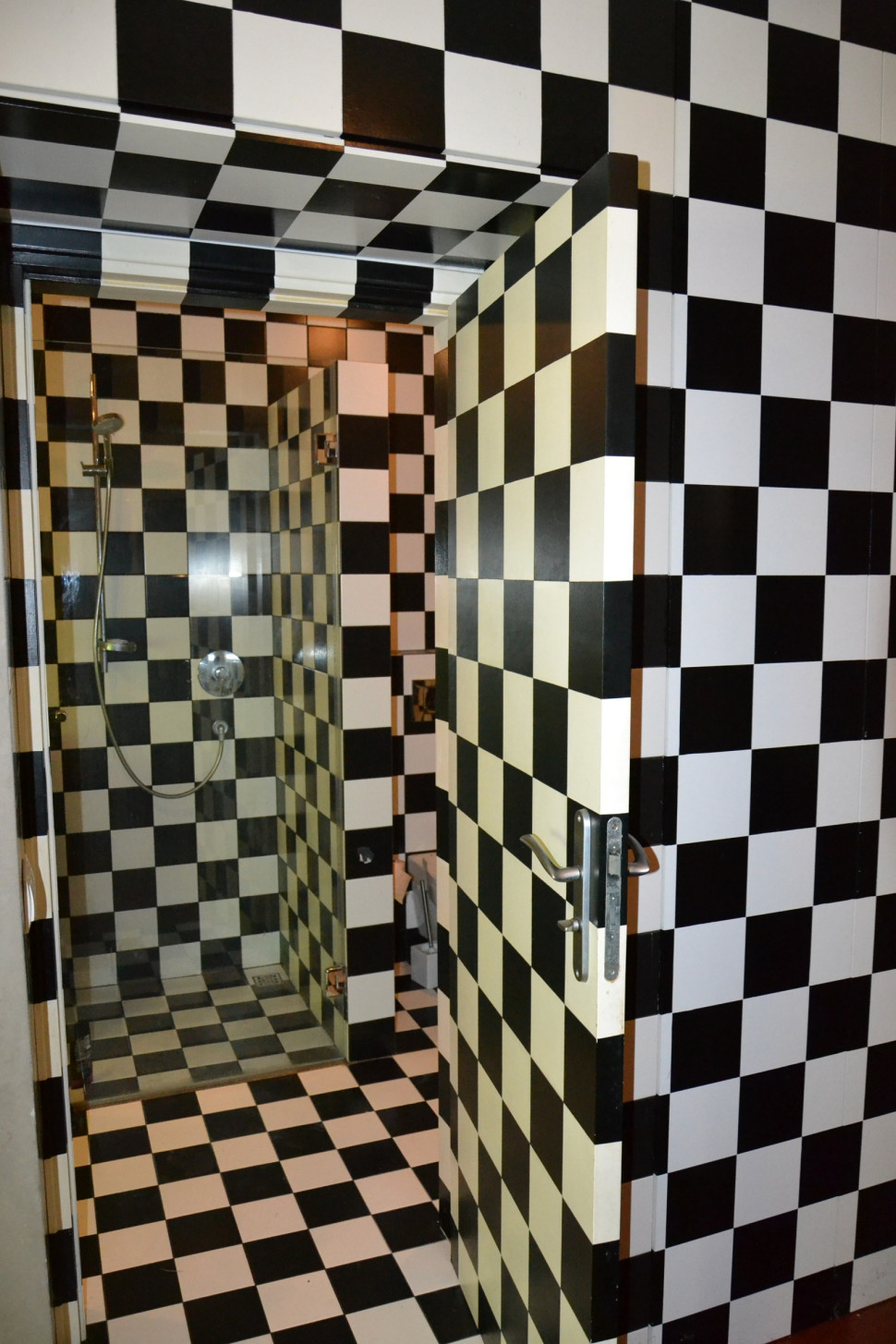 WC z prysznicem