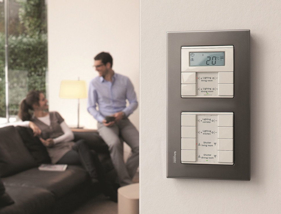Systemowy panel z wieloma przyciskami