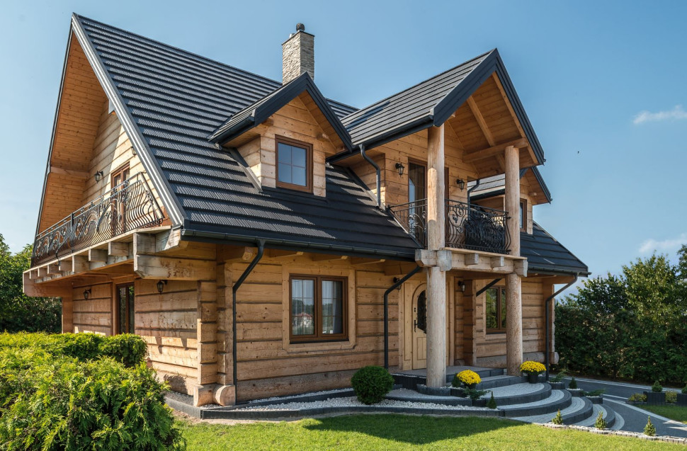 Pokrycie dachowe na drewnianym domu