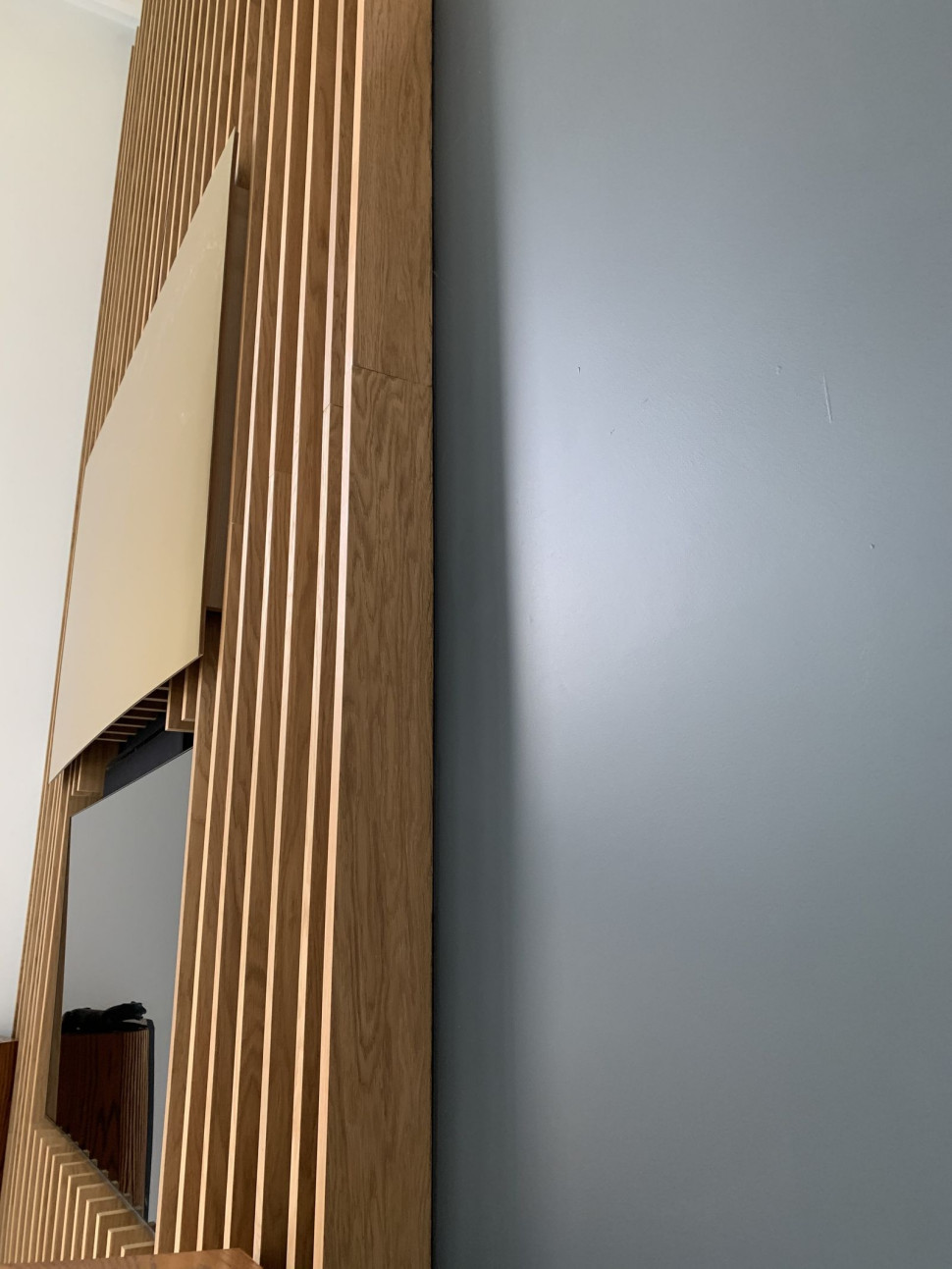 Pionowe elementy 3D składają się z kilku odcinków połączonych na styk