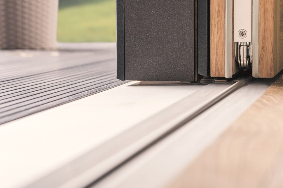 Niski próg w oknie tarasowym