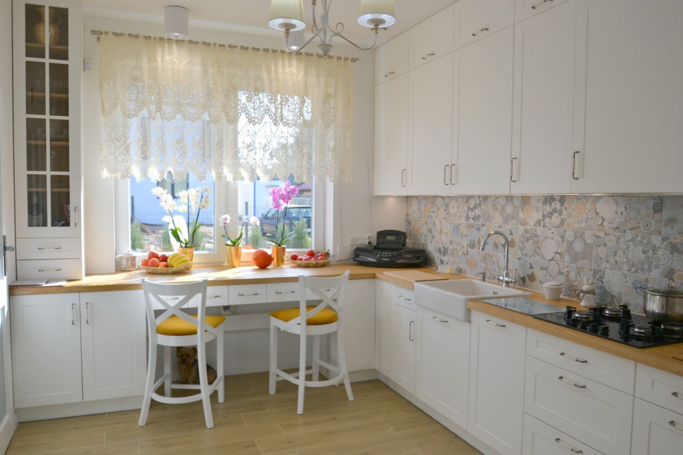 Jasna, nowoczesna kuchnia