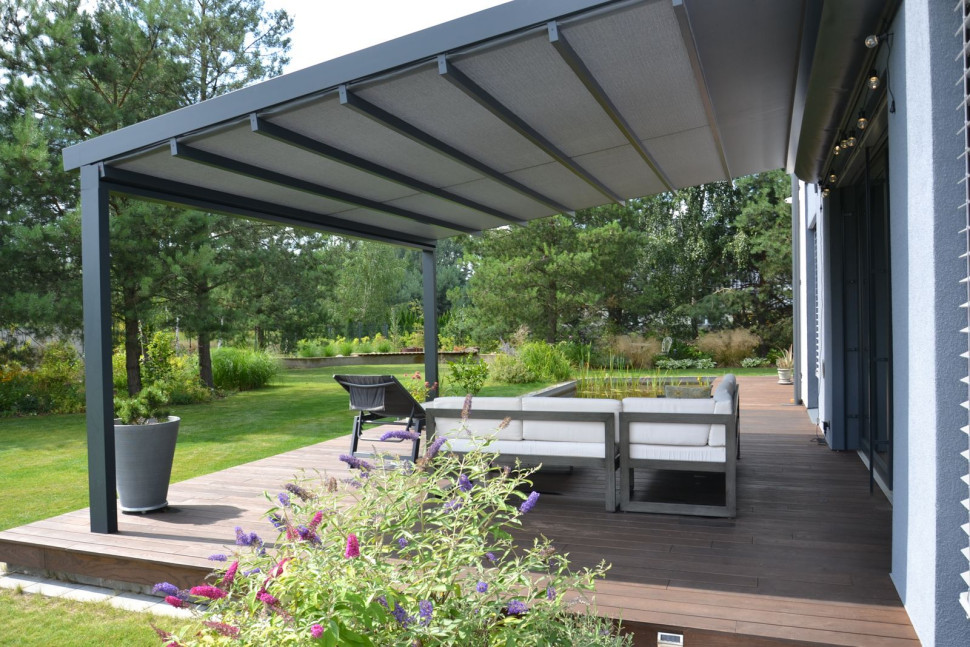 Taras od południa ma 30 m2