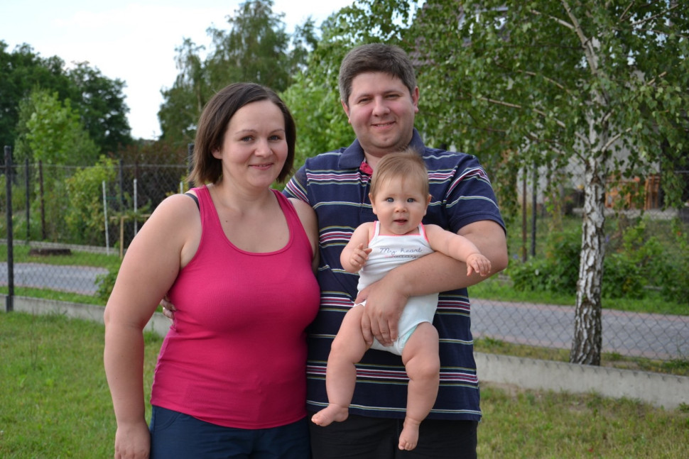 Dorota i Grzegorz z córeczką