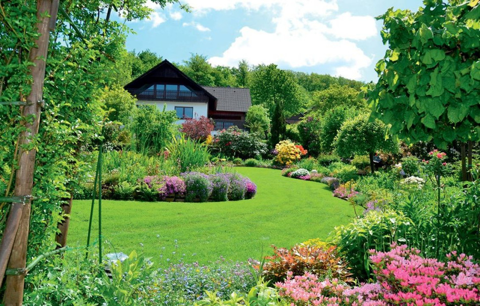 Piękny, duży ogród