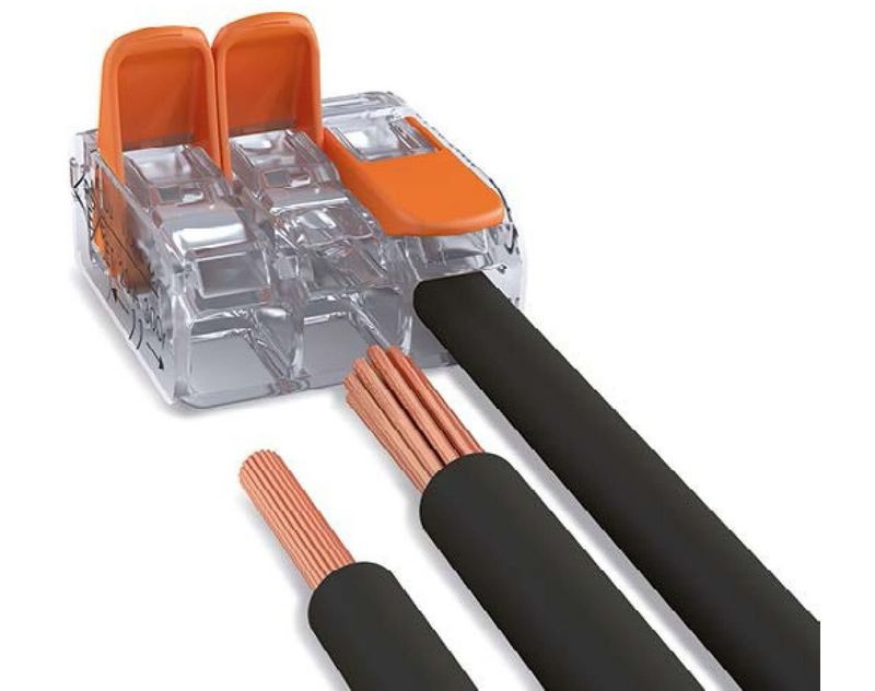 Przewody w puszkach łączymy za pomocą specjalnych złączek