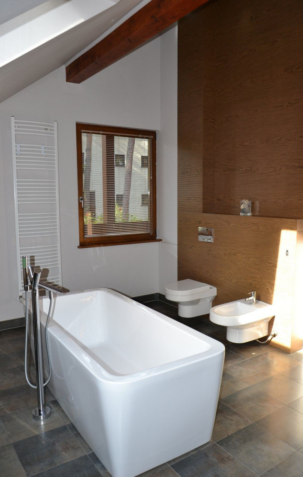 Pokój kąpielowy na poddaszu