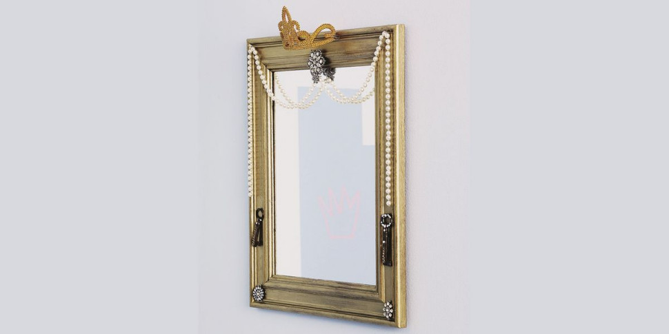 Rama lustra pomalowana na złoto