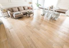 W jaki sposób przeprowadzić renowację podłogi przy użyciu olejowosku?