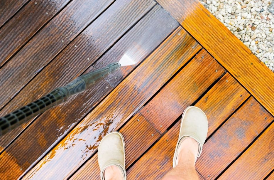 Kompleksową renowację, zaczynamy od pozbycia się starej powłoki