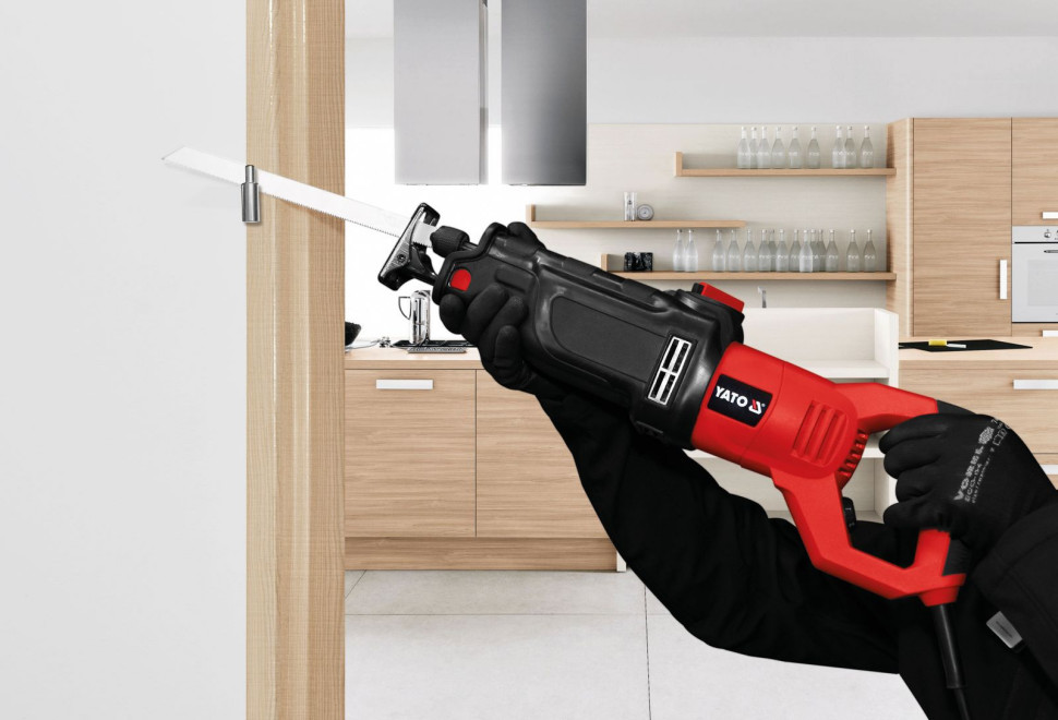 Odcinanie zawiasów drzwi wewnętrznych