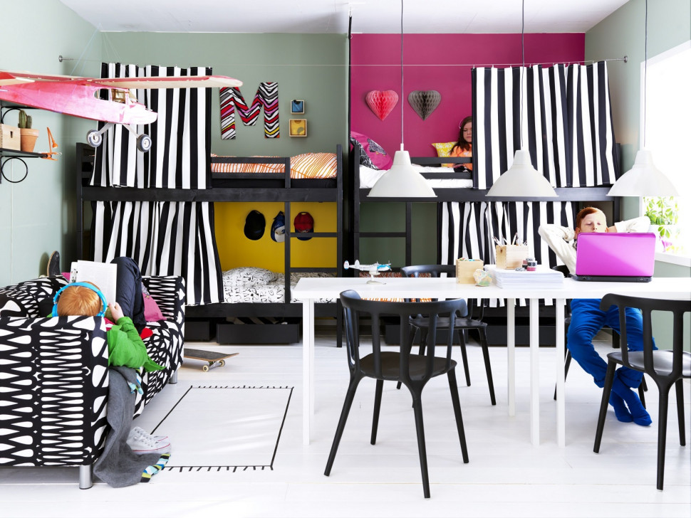 Pokój dla czworga dzieci i dwa piętrowe łóżka Mydal
