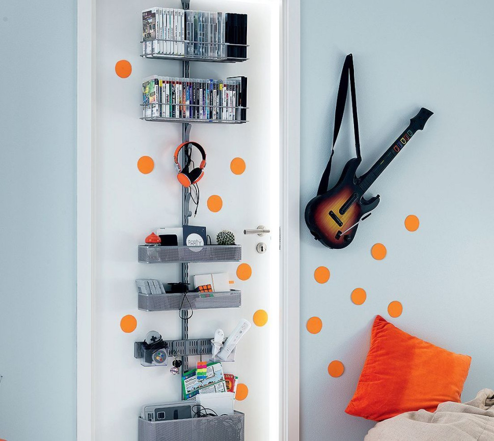 Utility Door and Wall Rack - system zabudowy płaszczyzny drzwi, pozwalający optymalnie wykorzystać przestrzeń