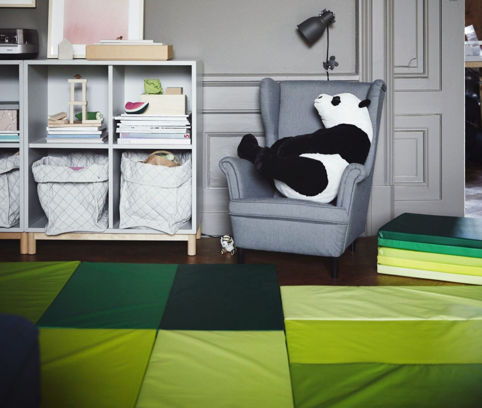 Składana, wypełniona pianką polietylenową mata gimnastyczna Plufsig w różnych odcieniach zieleni