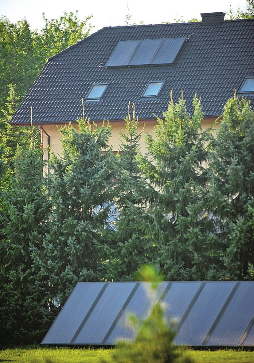 Kolektory zamontowane na dachu i gruncie