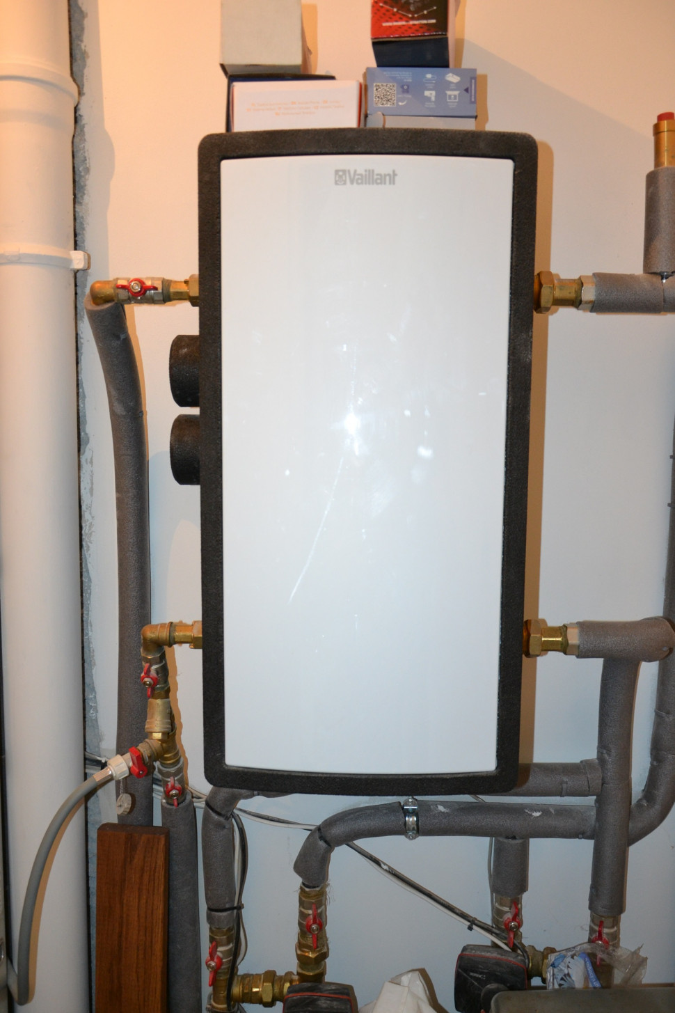 Gruntowa pompa ciepła i sprzęgło w kotłowni rodziców