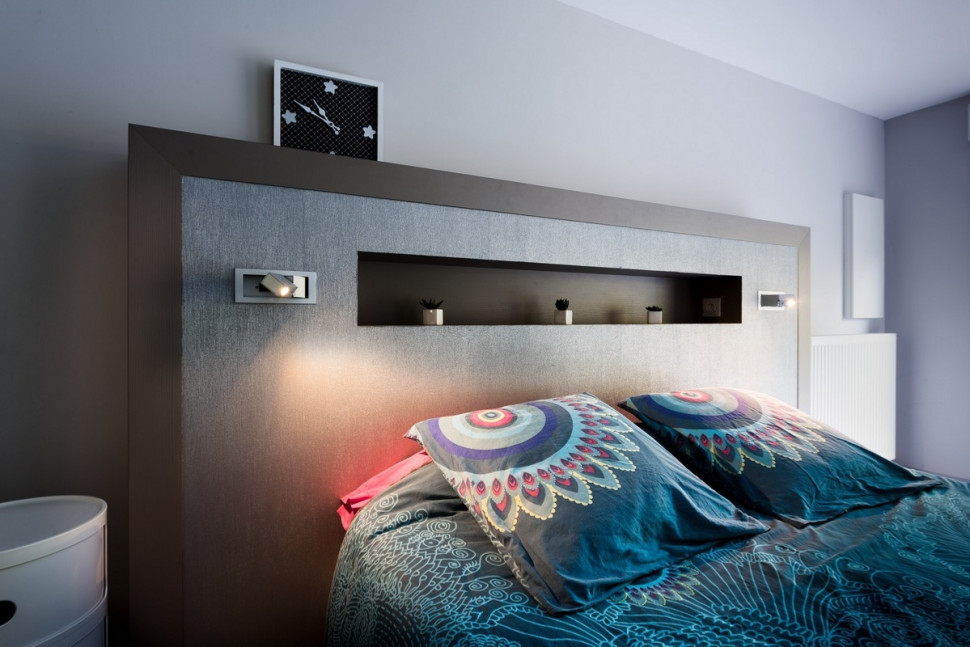 Oświetlenie boczne BEDSIDE LED SLV do czytania w sypialni