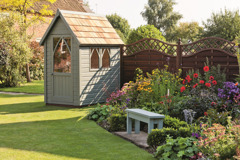 Drewniany domek ogrodowy