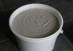 Gruntowanie elementów styropianowych utwardzonych Styroliną