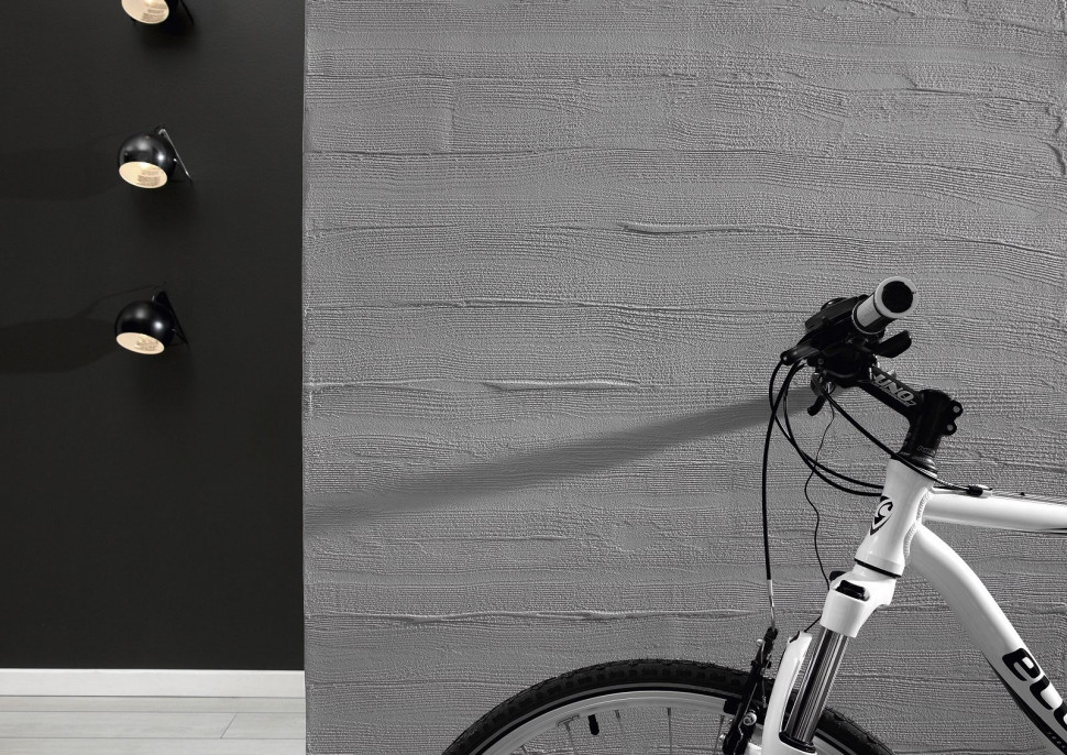 Wnętrze w surowych, stalowo-szarych kolorach z trendu Bunt miasta marki Magnat