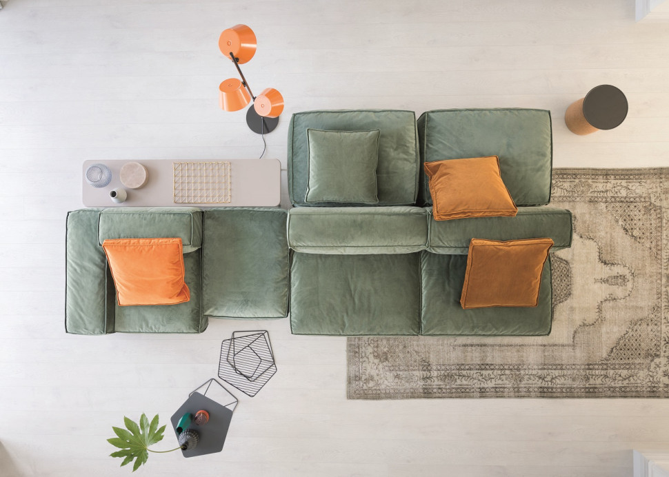 Modułowa sofa Peanut marki Bonaldo skomponowana z 3 typów elementów