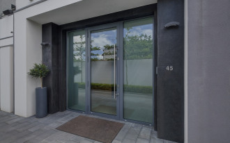 Drzwi zewnętrzne z aluminium z oferty MS więcej niż OKNA!