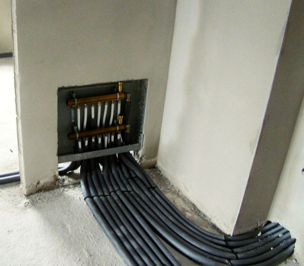 Skrzynka z rozdzielaczem powinna być zamontowana w miejscu łatwo dostępnym