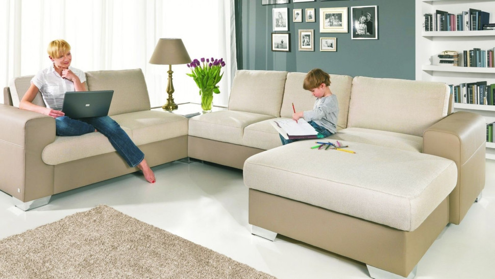 Sofa Ego złożona z elementów wybranych spośród 37 dostępnych w kolekcji