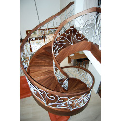 Schody pełne na policzkach giętych typu C SP88