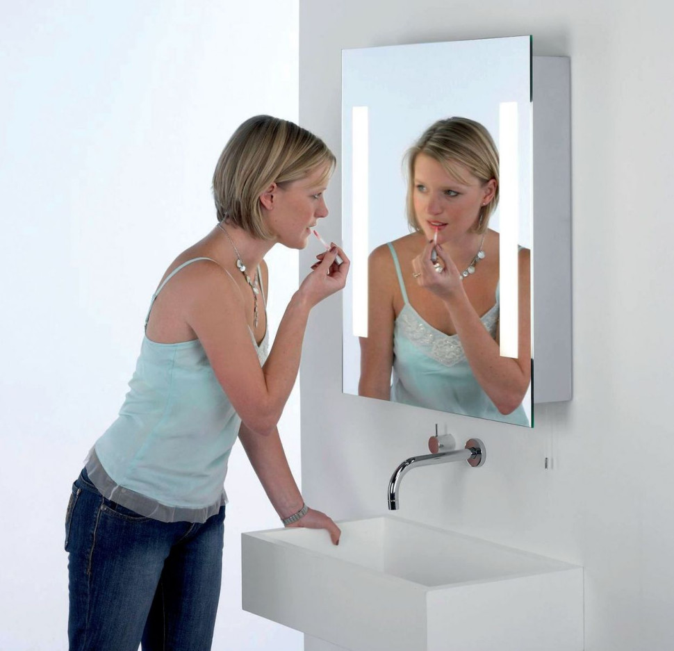 Szafka Livorno z podświetlanym lustrem marki Astro Lighting