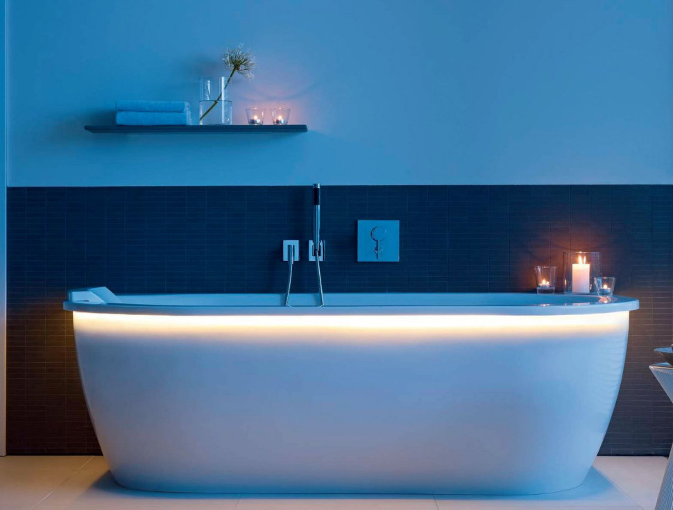 Akrylowa wanna z kolekcji Darling New z niezwykle eleganckim cienkim rantem